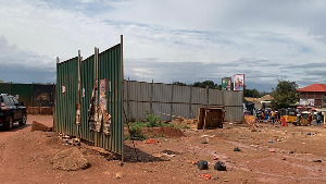 Both traders and drivers are appealling to the government to speed up work on the interchange