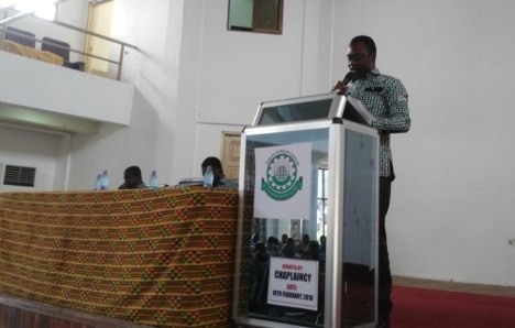 Professor Kwadwo Adinkrah-Appiah addressing the gathering