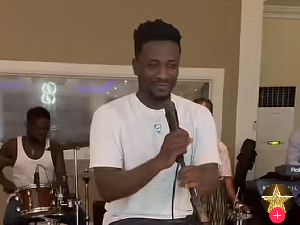 Asamoah Gyan captured singing Stonebwoy’s ‘Jejereje’
