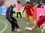 Zidane rolls back the years as he dazzles kids with vintage skills