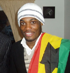 Essien With Flag01.06