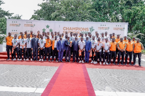Victorious Ivorian AFCON team with President Alassane Ouattara