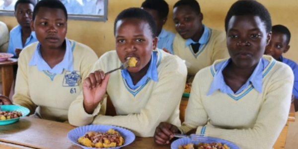 Photo of students eating