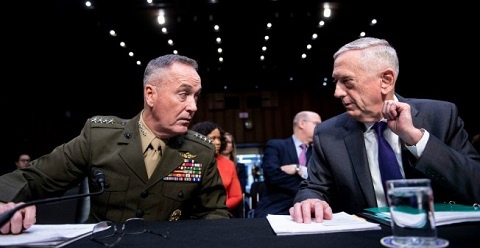 Chairman of the Joint Chiefs of Staff Joseph Dunford Jr.(L) and US Secretary of Defense James Mattis