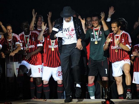 Kevin-Prince Boateng performing his AC Milan teammates