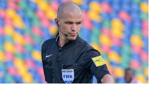 Victor Gomes Referee.png