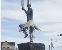 Photo of a Kundum dancer statue located in Sekondi