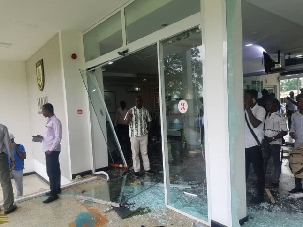 Students of KNUST destroyed several school properties during a demonstration on Monday