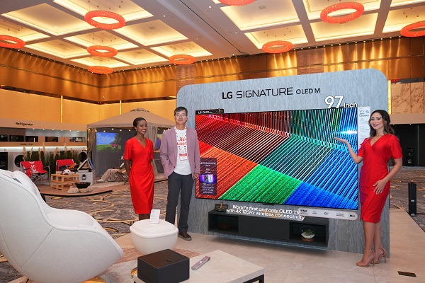 LG displayed its range of XBOOM speakers which deliver bold and loud sounds