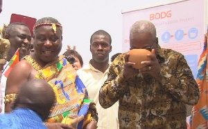 President Mahama drinking from a calabash(file photo)