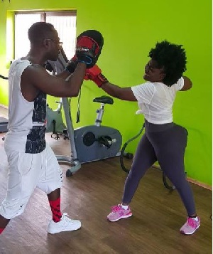 Okyeame Kwame Wife Punches