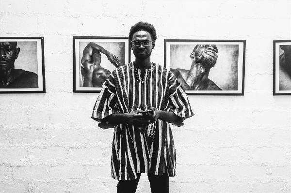 Ghanaian photographer, Kwasi Kyei Mensah recently organized an art exhibition at Osu