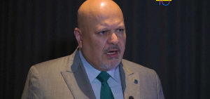 Karim Khan 2.png