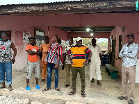 The delegation announced that the renovation contract had been duly awarded