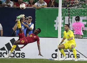 Mexicans emerged triumphant thanks to Elias Hernandez's 32nd-minute penalty
