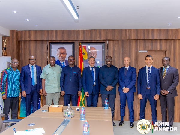 Officials of ENI meet Minister of Finance and Energy