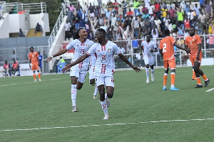 Niger players celebrating a goal