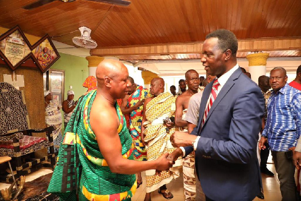 Nana Keasi Bosomprah and Dr Yaw Adutwum in a handshake