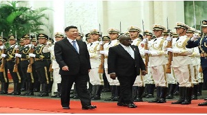 Chinese President, Xi Jinping (l) with President of Ghana, Akufo-Addo (r)