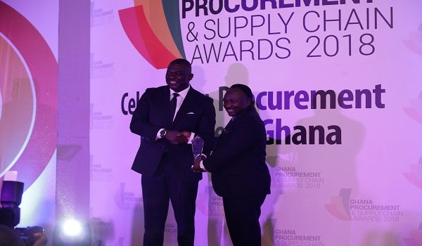 A.B Adjei,PPA CEO receiving his award