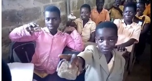 The pupils are compelled to improvise with stones because they did not have access to a computer