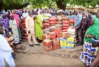 The MP donated the items after a visit to the Zini and Fialimua zones