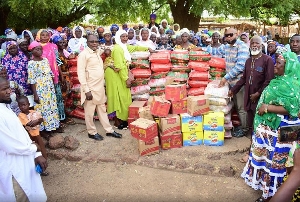 The MP donated the items after a visit to the Zini and Fialimua zones