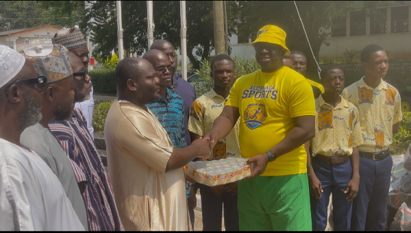 Seidu Agongo donated food items and other forms of support to Muslim students of Accra Academy