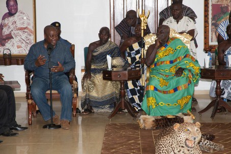 Mahama pays a courtesy call on the Okyenhene at his palace in Kyebi