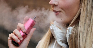 Gracey says the thought of quitting her vape scares her