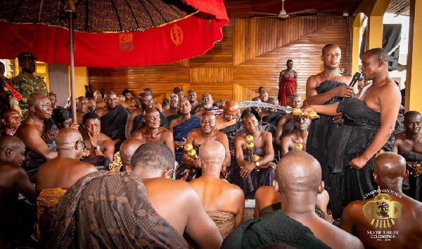 Nana Amoapim Asare Baffour II swearing the oath of allegiance at the Manhyia Palace