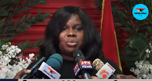 Gloria Holm-Graves is Head of PR at the Ministry of Environment, Science and Technology