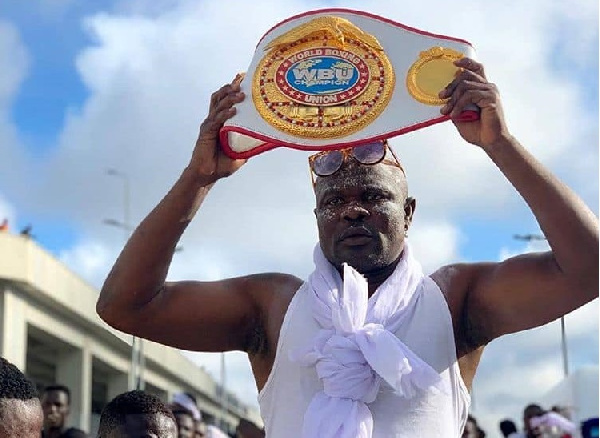 \'Proud father\' Bukom Banku takes his son through boxing lessons