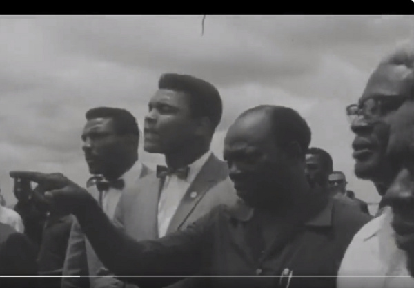 Muhammed Ali , second from (left) with the delegation
