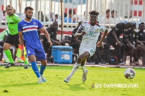Black Meteors striker Emmanuel Yeboah in action against  Zamalek
