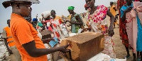 Kei Kennedy, NRC project officer in South Sudan during an emergency food distribution