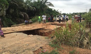 Collapsed bridge at Adubinso