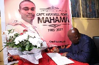 President Akufo-Addo signed Major Mahama's book of condolence