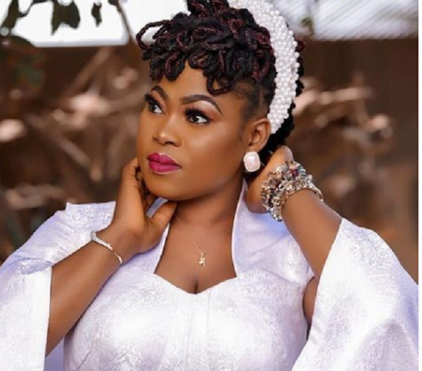 6 African female gospel musicians who suffered from disastrous marriages. 76