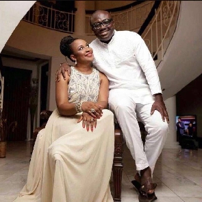 Bola Ray and wife