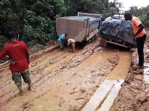 A picture showing a bad road in the Western region
