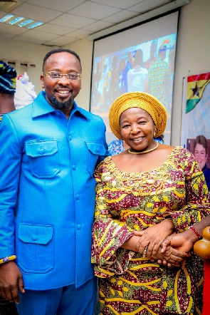 Chairperson of the CPP, Nana Akosua Frimpomaa Sarpong Kumankumah (right)