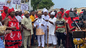 Ga chiefs, residents hit streets to demonstrate against Akufo-Addo government over state land looting