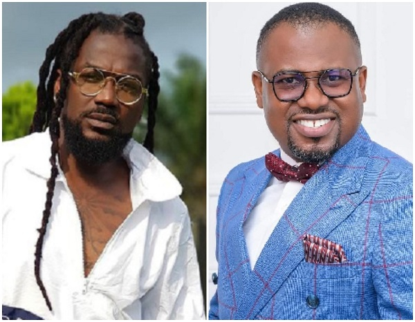 Dancehall musician Samini (L) and deputy CEO of GTA Abeiku Santana (R)