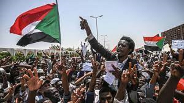 Sudan protesters keep up campaign for civilian rule in 2019