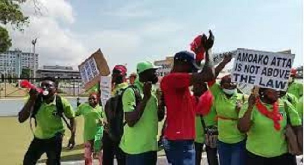 Some toll workers on demonstration