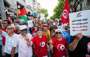 Tunisians protest against rising prices, declining purchasing power and shortages of basic goods