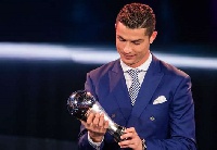 Ronaldo with his FIFA best trophy | 2017 File photo
