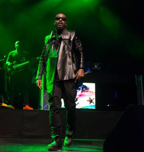 Sarkodie performing in his black Timberland boots