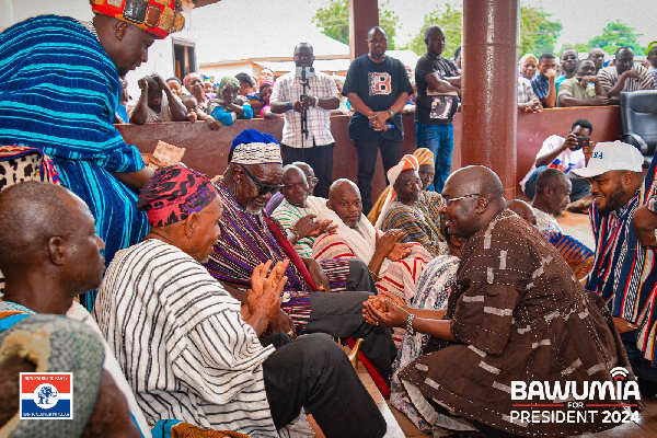 Dr. Mahamudu Bawumia is seen here greeting the Regent of Mion, Mion-Gbonlana Abdulai Mahamadu